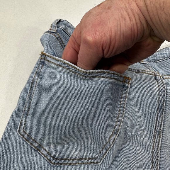 No Boundaries Women's Size 9 Straight Leg Distressed Med Wash Jean Blue Preowned - Picture 16 of 16